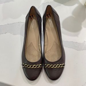 Naturalizer Comfort 5 Heels, brand new.